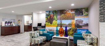 Clarion Pointe Charlottesville