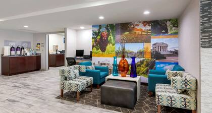 Clarion Pointe Charlottesville