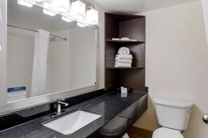 Standard Room, 2 Double Beds, Non Smoking | Bathroom | Combined shower/bathtub, free toiletries, hair dryer, towels