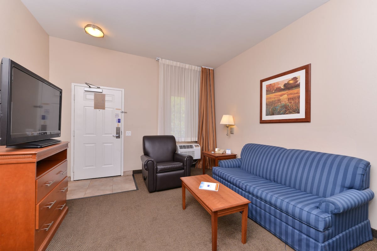 Suite, 1 Bedroom w/ 2 Queens