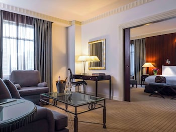 Suite (Skyscraper) | Premium bedding, down comforters, pillowtop beds, in-room safe at Sofitel New York