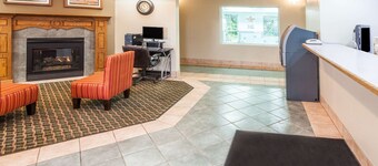 Super 8 by Wyndham Valparaiso