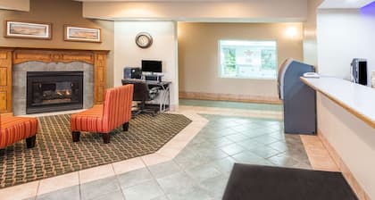 Super 8 by Wyndham Valparaiso