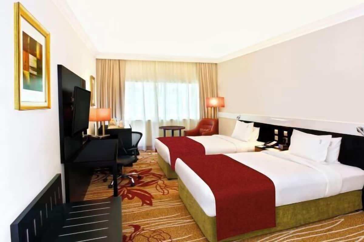 1 bedroom, hypo-allergenic bedding, minibar, in-room safe