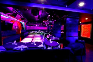 夜总会