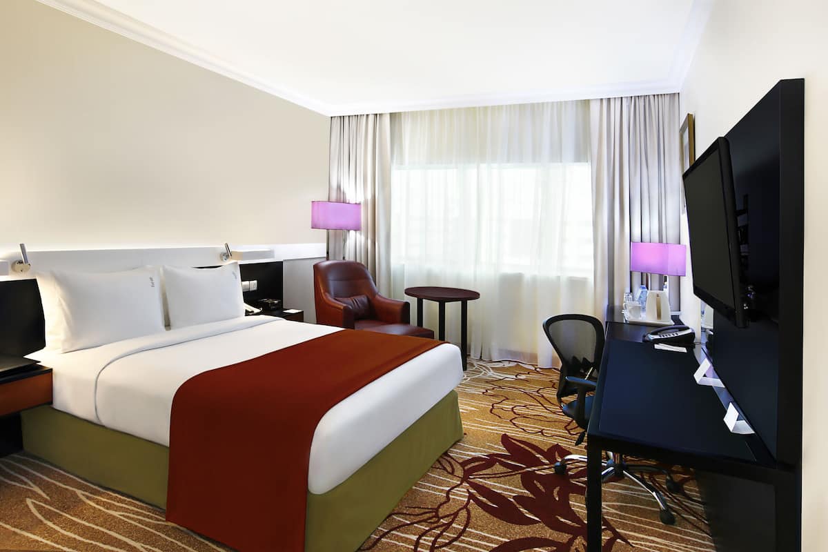 1 bedroom, hypo-allergenic bedding available, minibar, in-room safe