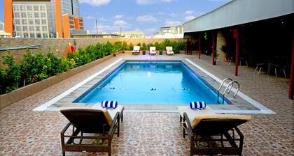 Excelsior Hotel Downtown