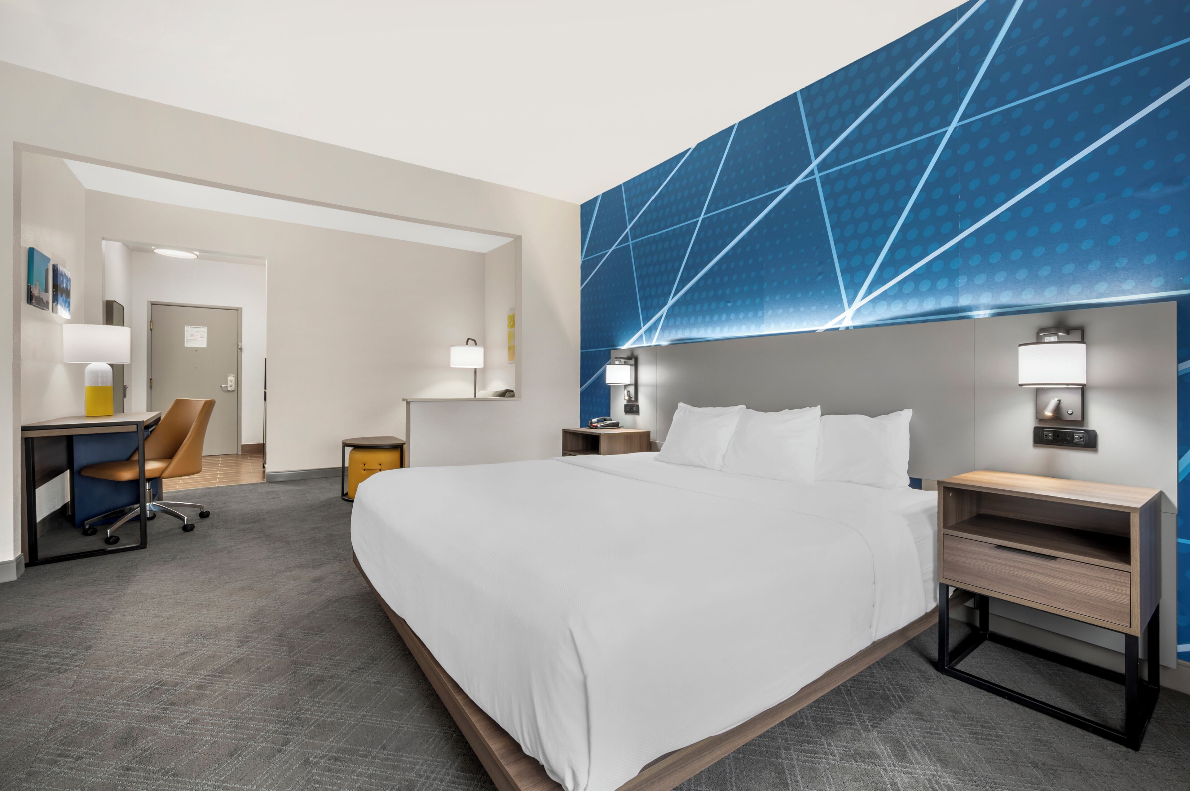 Standard Room, Accessible, Non Smoking | In-room safe, desk, iron/ironing board, free WiFi