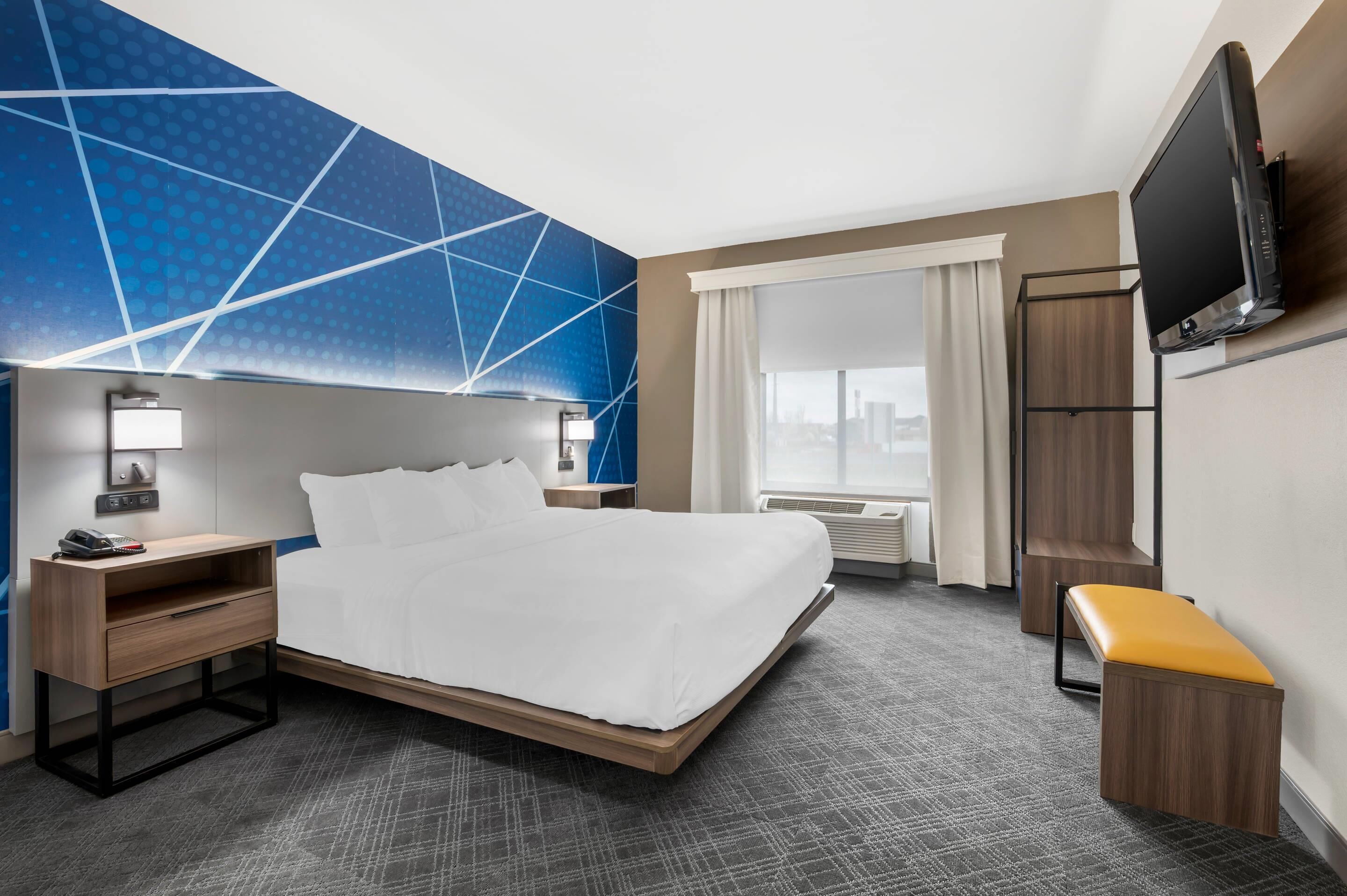 Suite, 1 King Bed with Sofa bed, Accessible, Non Smoking | In-room safe, desk, iron/ironing board, free WiFi