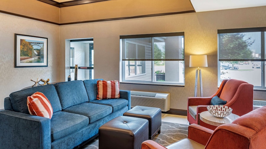 Comfort Suites Columbus West - Hilliard