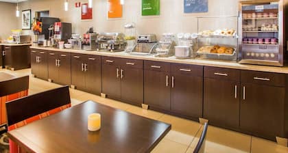 Comfort Suites Columbus West - Hilliard