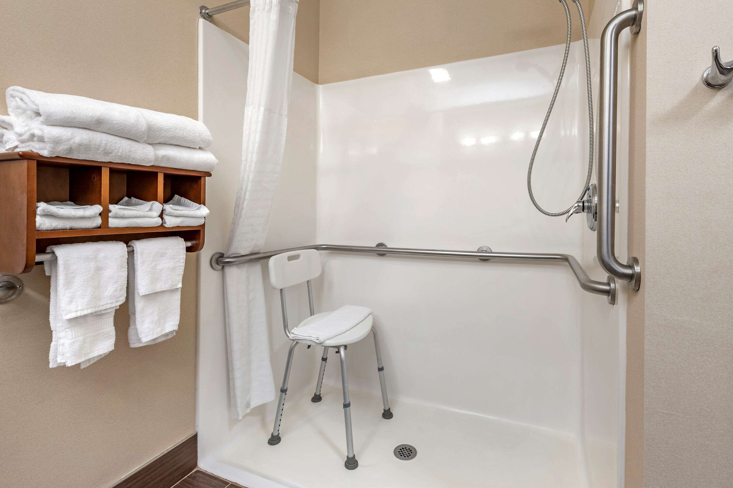 room, 2 queen beds, accessible, non smoking | bathroom | combined shower/bathtub, free toiletries, hair dryer, towels