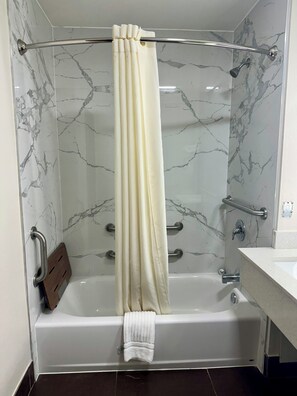 Room, 1 Queen Bed, Accessible, Non Smoking | Bathroom | Bathtub, deep soaking tub, free toiletries, hair dryer