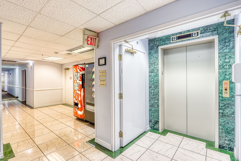 Americas Hotel El Paso Medical Center photo 5
