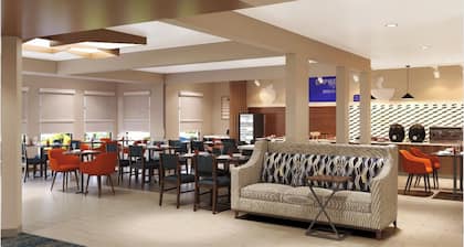 Holiday Inn Express Redding North by IHG