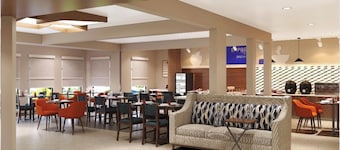 Holiday Inn Express Redding North by IHG