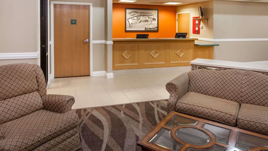 Super 8 by Wyndham Rochester