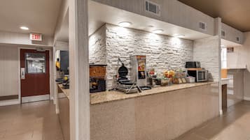 Free daily continental breakfast