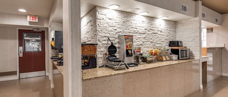 Free daily continental breakfast