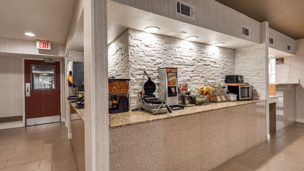 Free daily continental breakfast