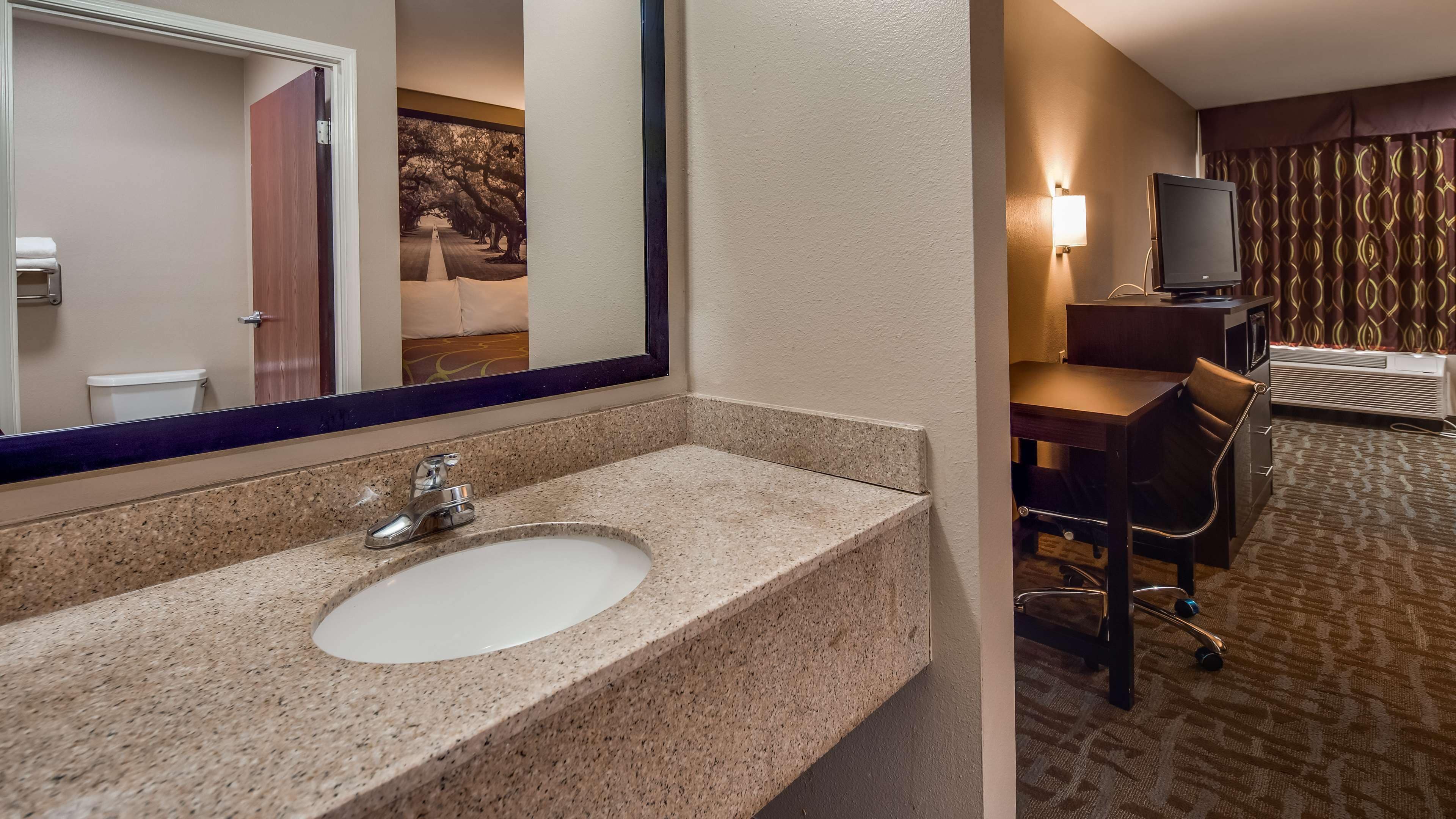 SureStay Hotel by Best Western Alexandria