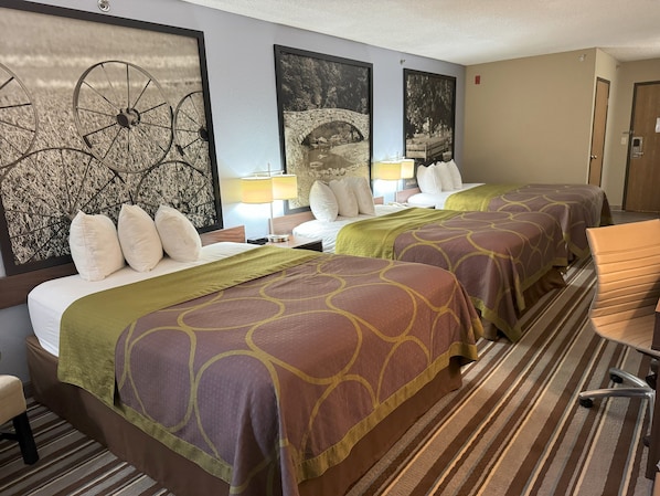Studio, Multiple Beds, Non Smoking | Desk, iron/ironing board, free WiFi, bed sheets