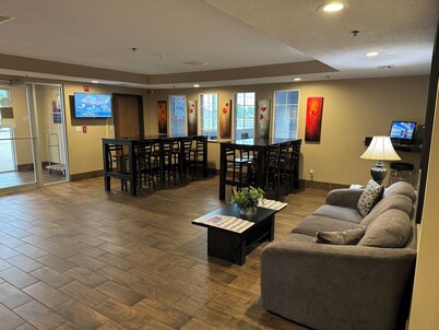 Super 8 by Wyndham Winfield/Quail Ridge Area