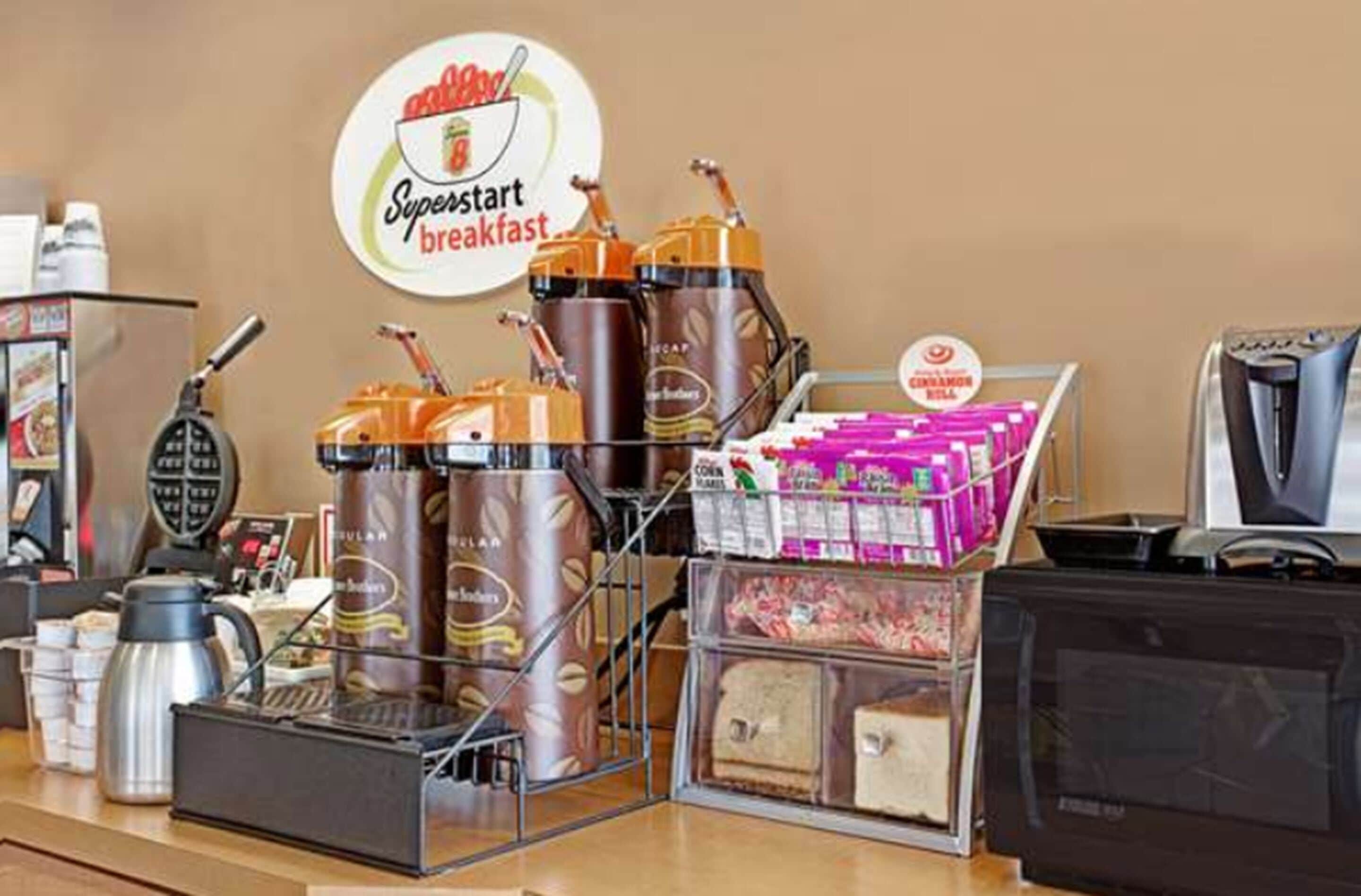 Photo - Super 8 by Wyndham Los Angeles Downtown