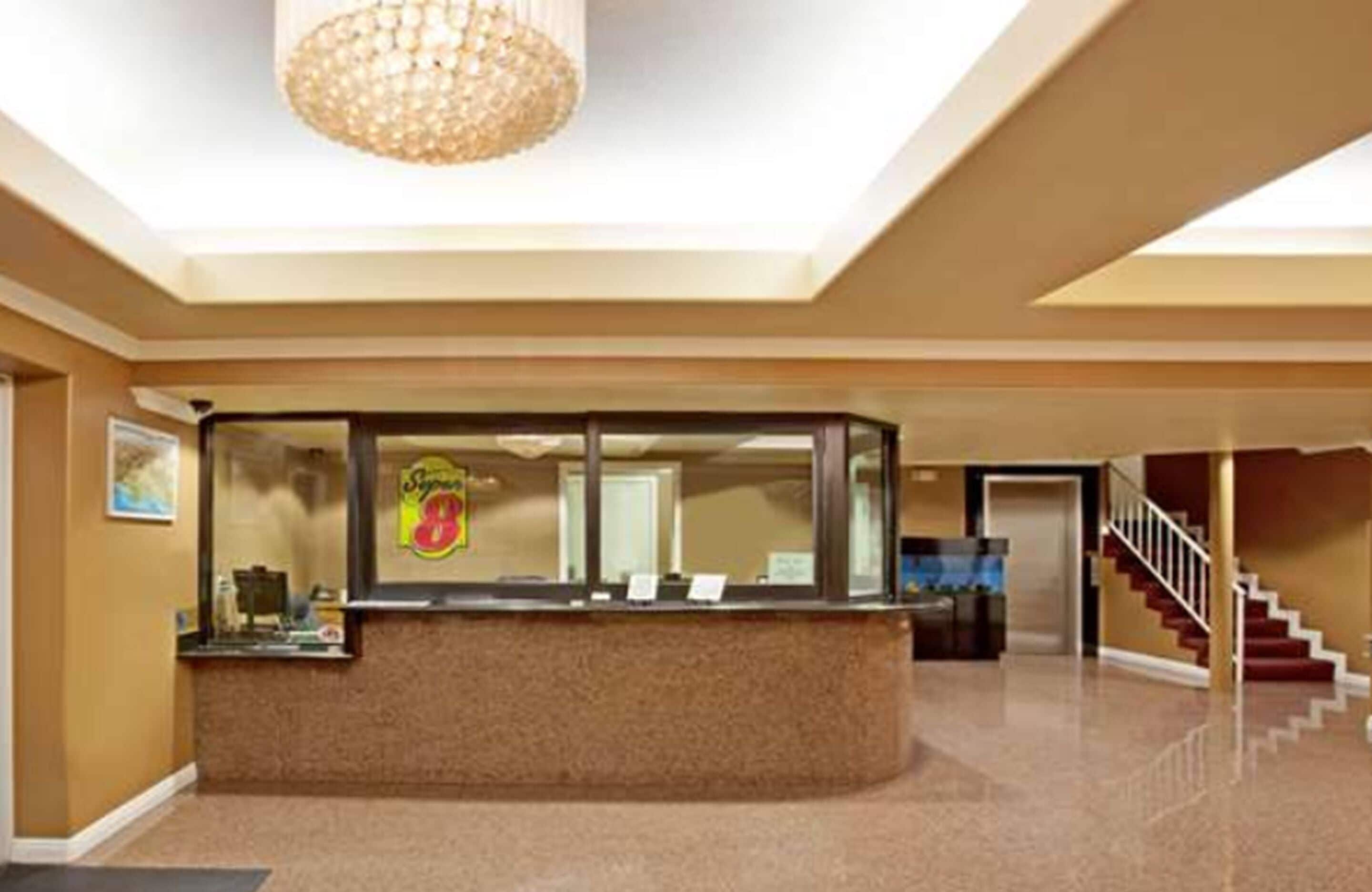 Photo - Super 8 by Wyndham Los Angeles Downtown