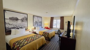 Quarto standard, 2 camas Queen | Cofres nos quartos, escrivaninha, ferros/tábuas de passar roupa