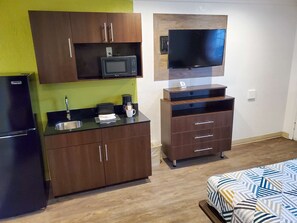 Room amenity - Studio 6 National City, CA - Naval Base San Diego (National City)