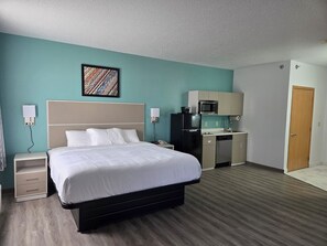Suite, 1 King-Bett, Nichtraucher (Efficiency)