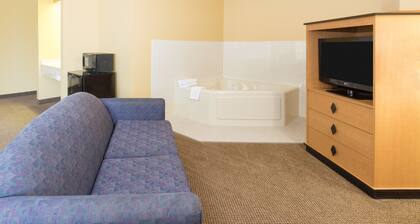 Super 8 by Wyndham Clarinda