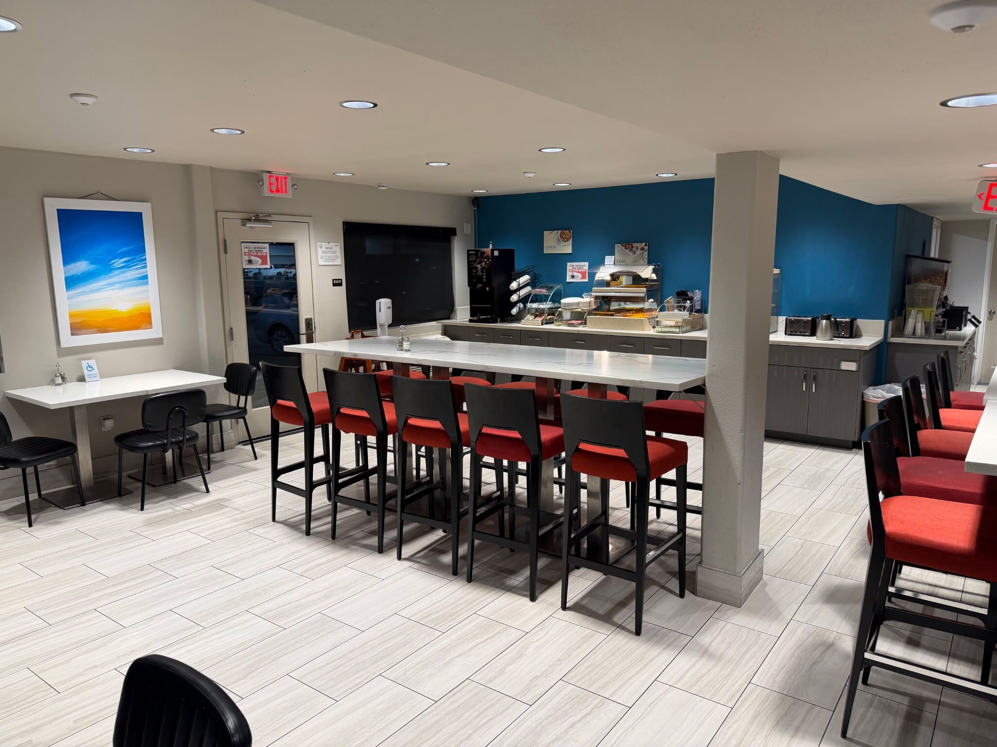 Free daily continental breakfast