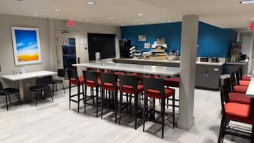 Free daily continental breakfast