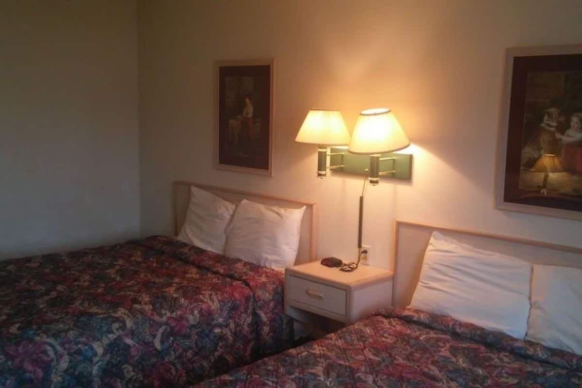 Desk, iron/ironing board, free WiFi, bed sheets