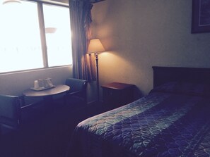 熨斗/熨衣板、免费 WiFi、床单