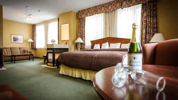 Family Suite, 1 King Bed with Sofa bed | Desk, blackout curtains, iron/ironing board, free WiFi