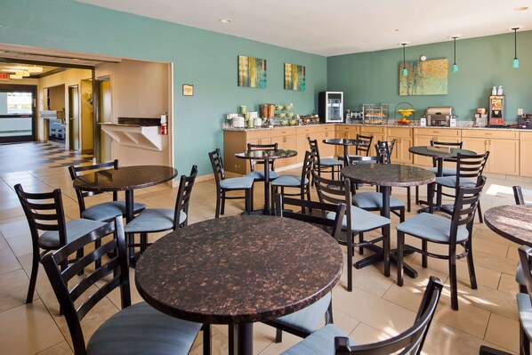 Free daily full breakfast 