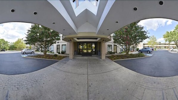 Property entrance - Comfort Inn Pentagon City (Arlington)