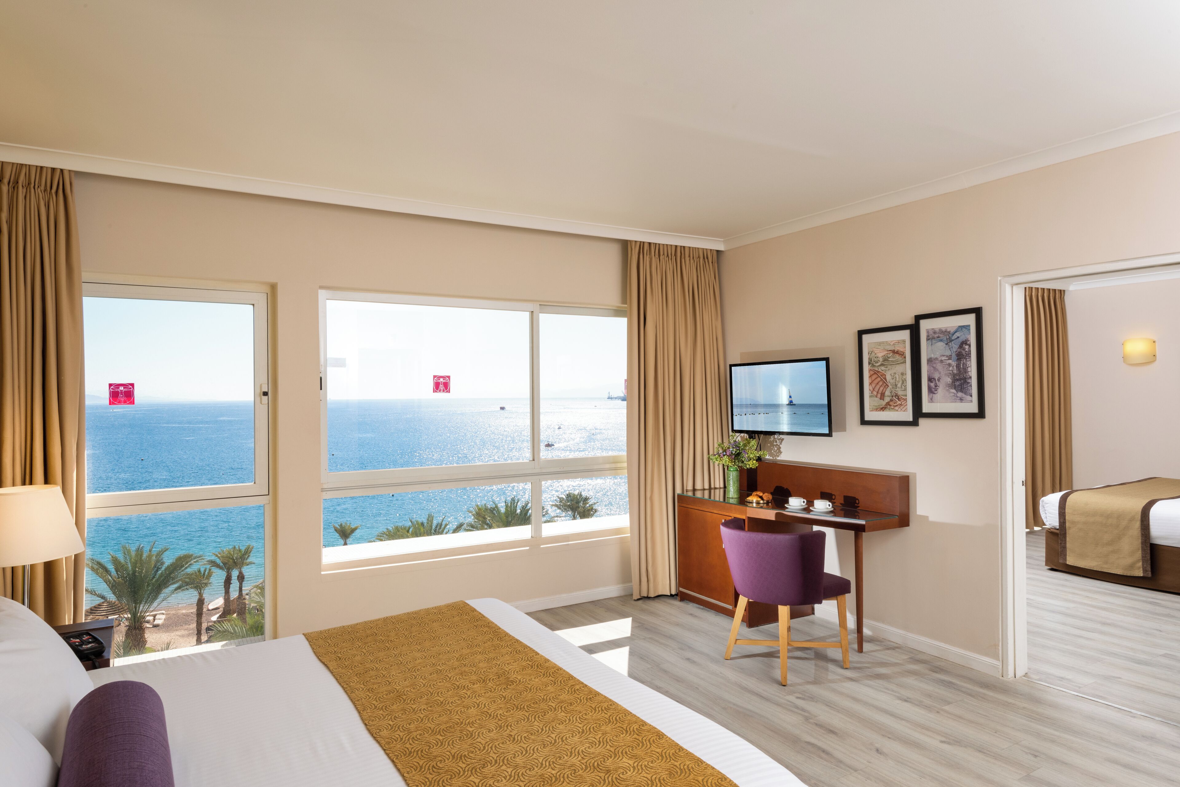 Suite, 2 Bedrooms | Minibar, in-room safe, desk, iron/ironing board