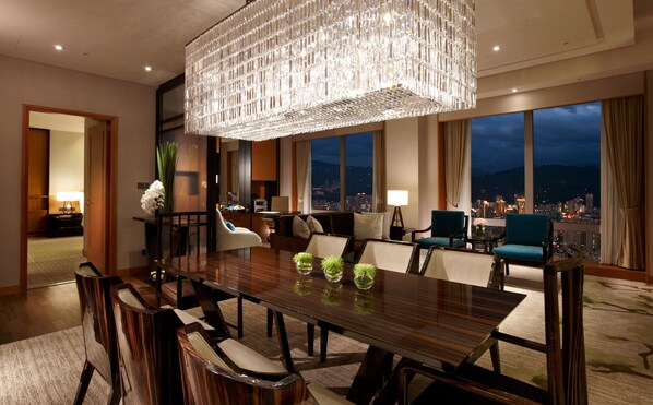 Palace Suite | Living area - The Westin Taipei (Taipei)
