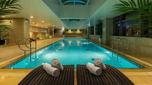 Indoor pool, outdoor pool - The Westin Taipei (Taipei)