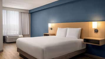 1 bedroom, premium bedding, desk, blackout drapes