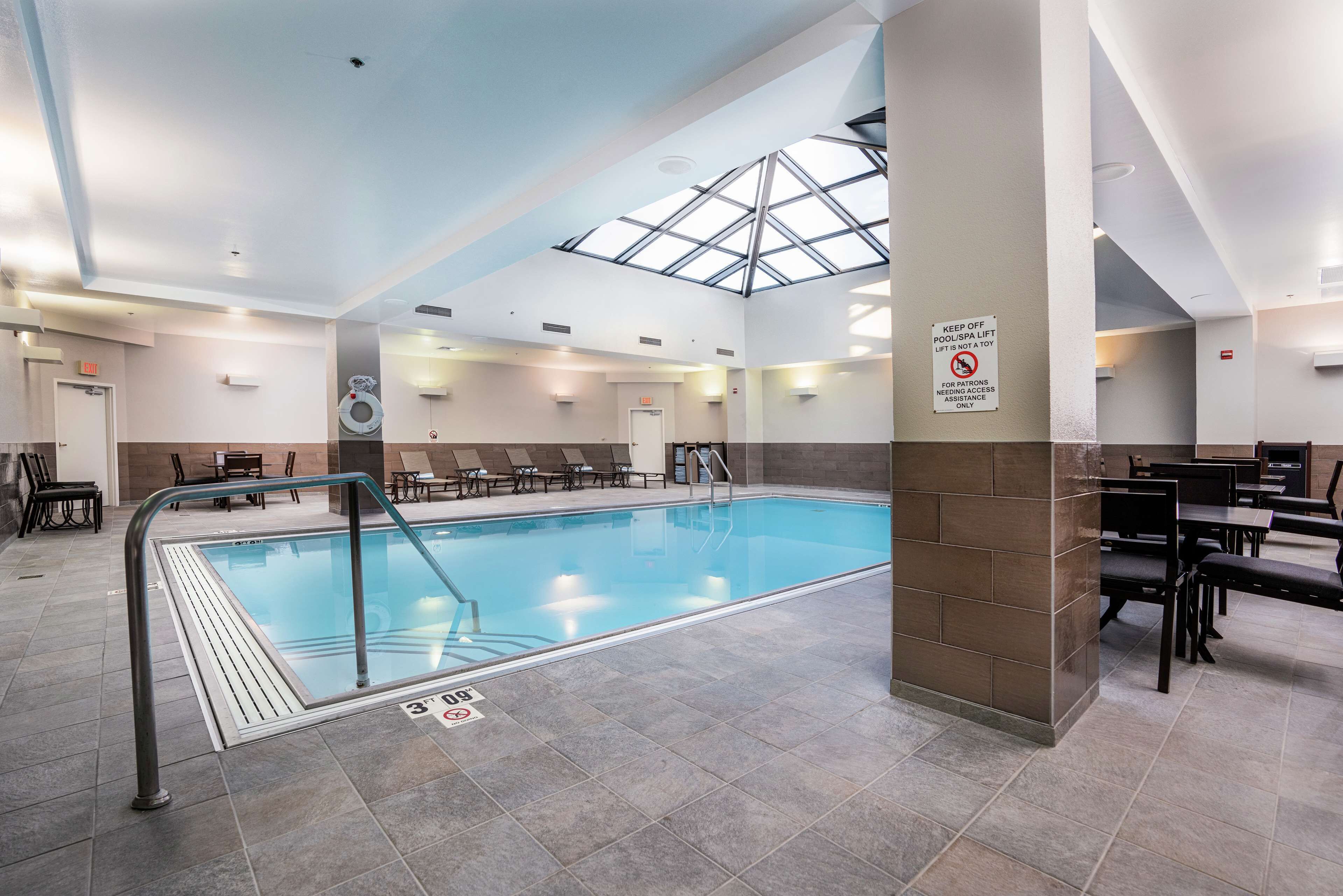 indoor pool, open 6:00 am to 11:00 pm, pool loungers