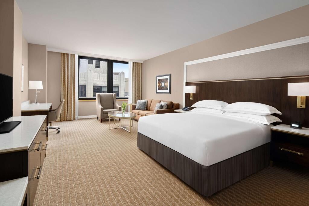 Egyptian cotton sheets, premium bedding, down comforters, pillowtop beds