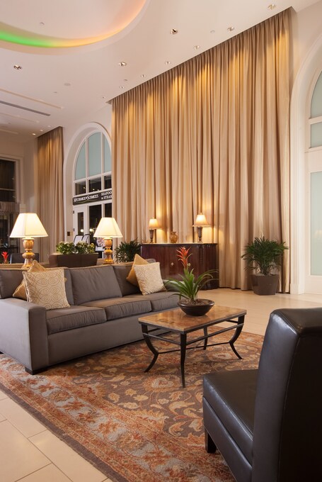 Hilton Indianapolis Hotel Suites - Image 20