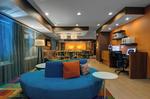 Fairfield Inn & Suites Fort Worth I-30 West near NAS JRB