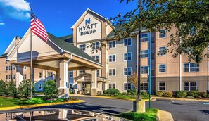 Exterior - Hyatt House Herndon/Reston (Herndon)