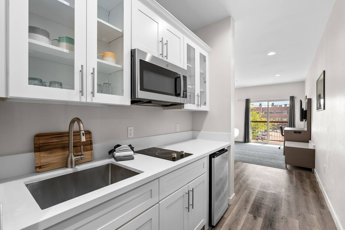 glacier suite | private kitchen | fridge, microwave, coffee/tea maker, freezer